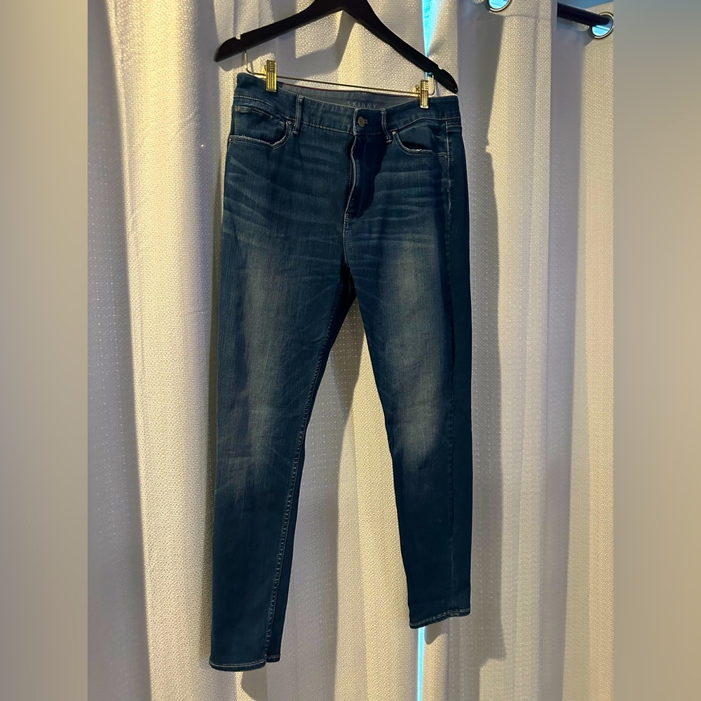 Women’s Size 12 denim jeans. Ankle length.